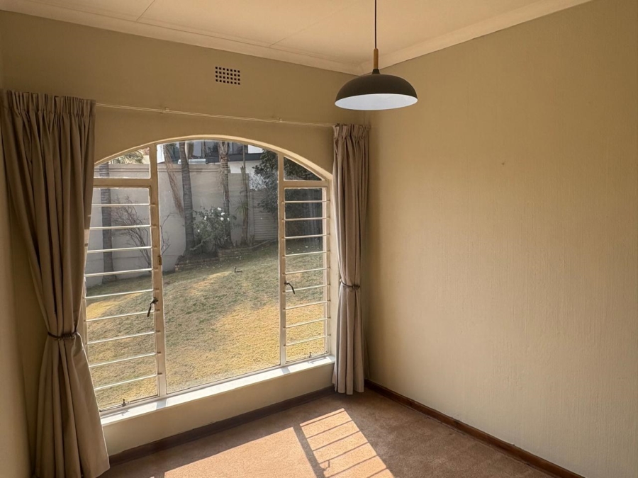 3 Bedroom Property for Sale in Oakdene Gauteng