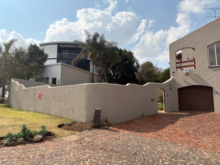 3 Bedroom Property for Sale in Oakdene Gauteng