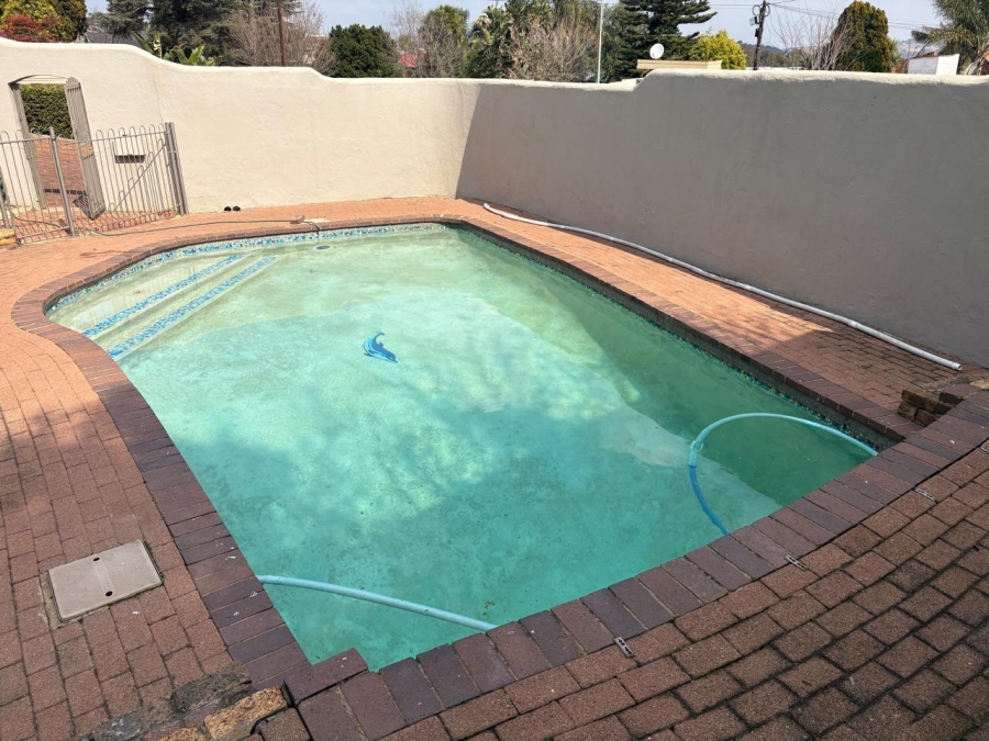 3 Bedroom Property for Sale in Oakdene Gauteng