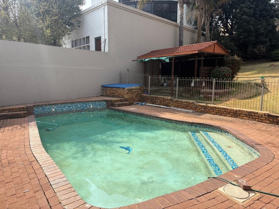 3 Bedroom Property for Sale in Oakdene Gauteng