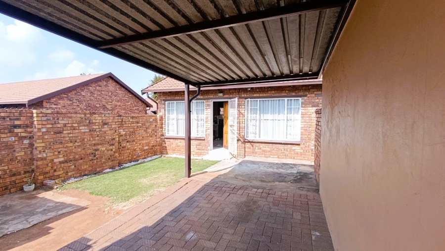 2 Bedroom Property for Sale in Terenure Gauteng