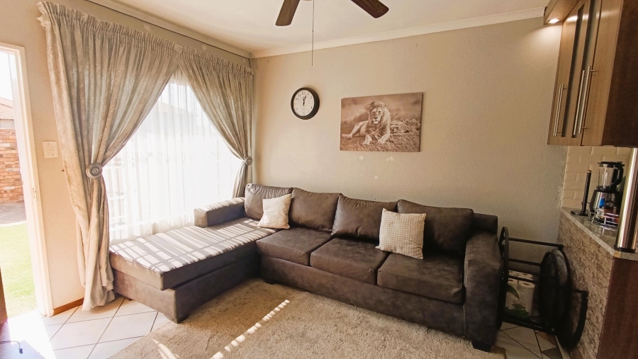2 Bedroom Property for Sale in Terenure Gauteng