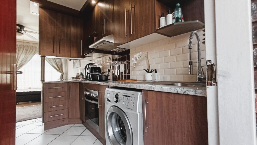 2 Bedroom Property for Sale in Terenure Gauteng