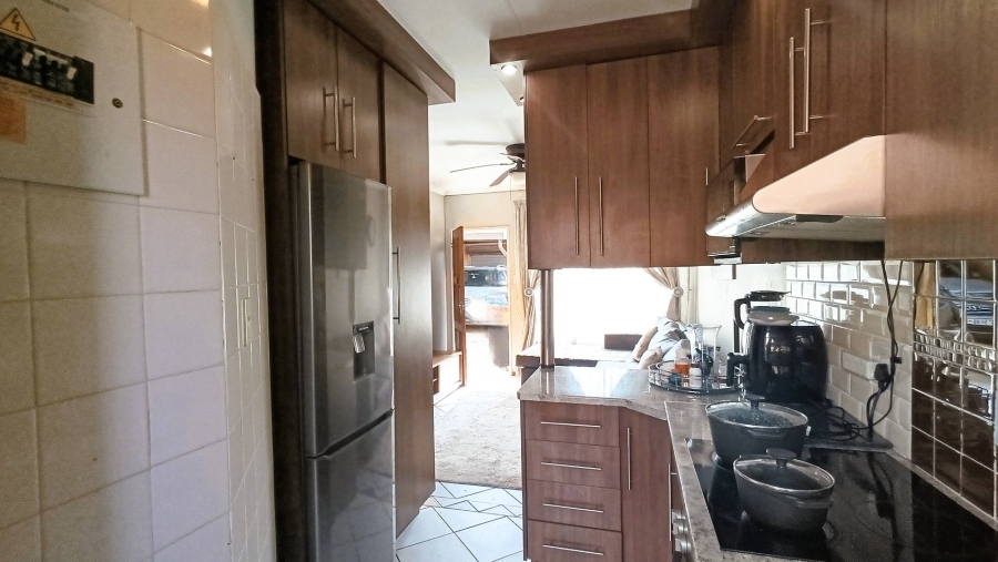 2 Bedroom Property for Sale in Terenure Gauteng