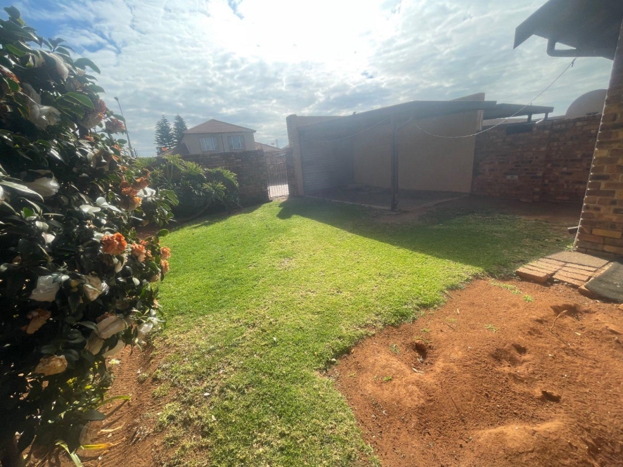 1 Bedroom Property for Sale in Terenure Gauteng