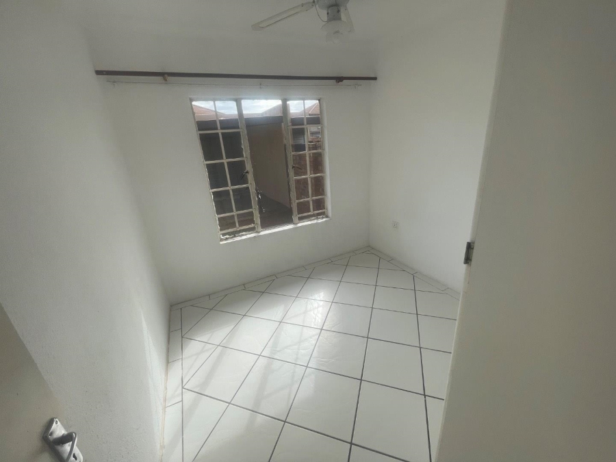1 Bedroom Property for Sale in Terenure Gauteng