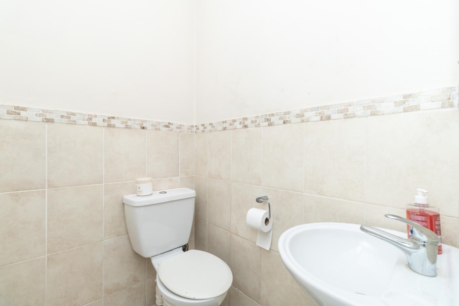 2 Bedroom Property for Sale in Rivonia Gauteng
