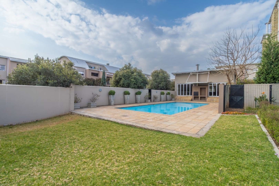 2 Bedroom Property for Sale in Rivonia Gauteng