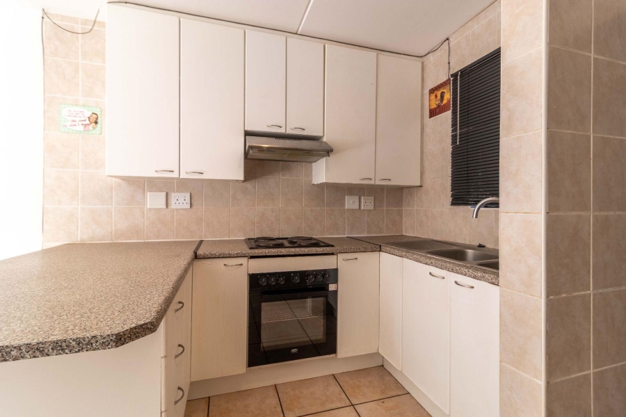 2 Bedroom Property for Sale in Noordheuwel Gauteng