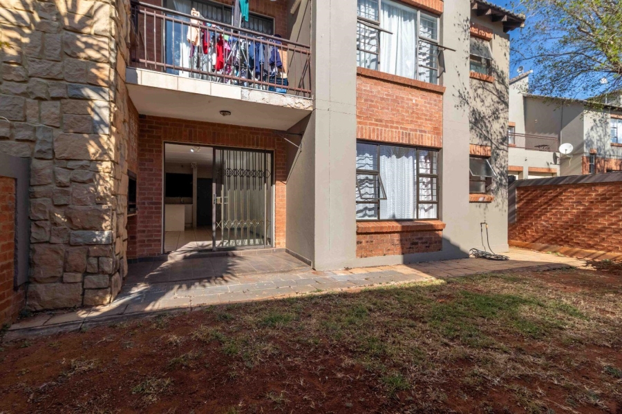 2 Bedroom Property for Sale in Noordheuwel Gauteng