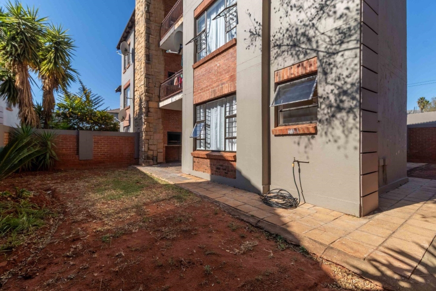 2 Bedroom Property for Sale in Noordheuwel Gauteng
