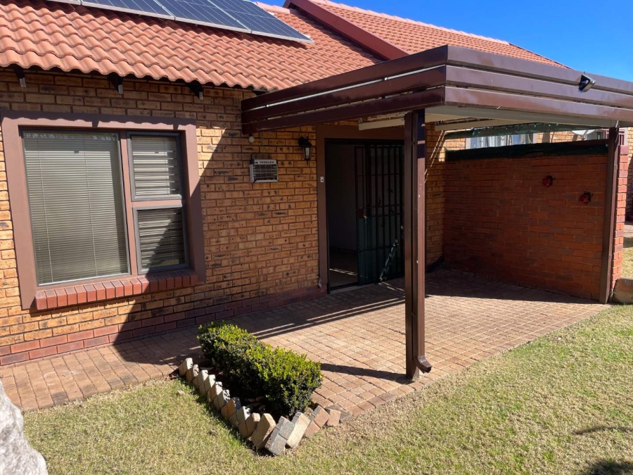 To Let 2 Bedroom Property for Rent in Willow Park Manor Gauteng