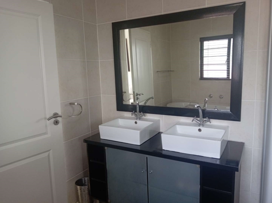 To Let 2 Bedroom Property for Rent in Bedfordview Gauteng