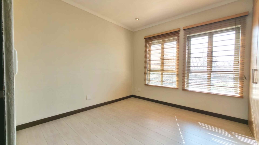 3 Bedroom Property for Sale in Strathavon Gauteng