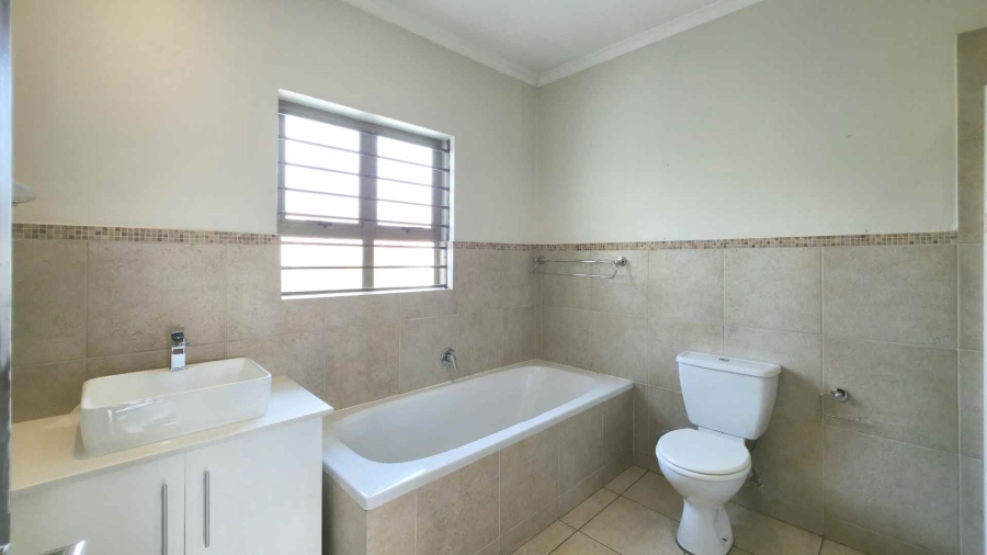 3 Bedroom Property for Sale in Strathavon Gauteng