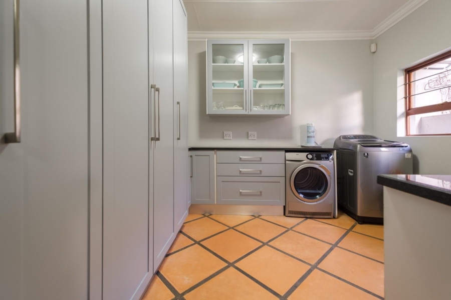4 Bedroom Property for Sale in Constantia Park Gauteng