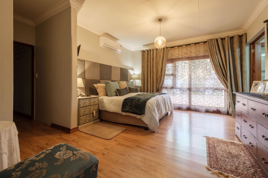 4 Bedroom Property for Sale in Constantia Park Gauteng