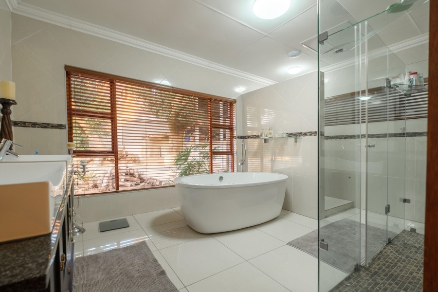 4 Bedroom Property for Sale in Constantia Park Gauteng