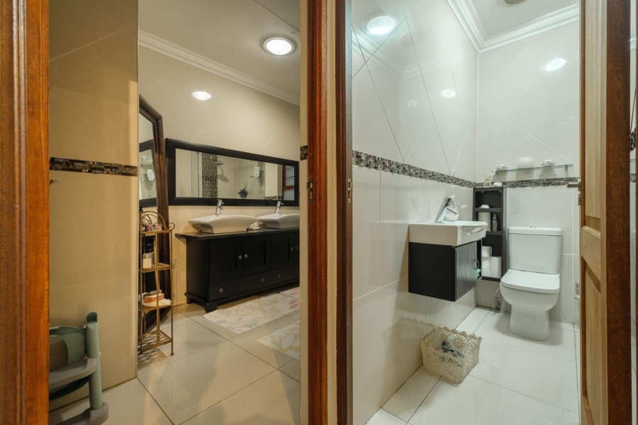 4 Bedroom Property for Sale in Constantia Park Gauteng