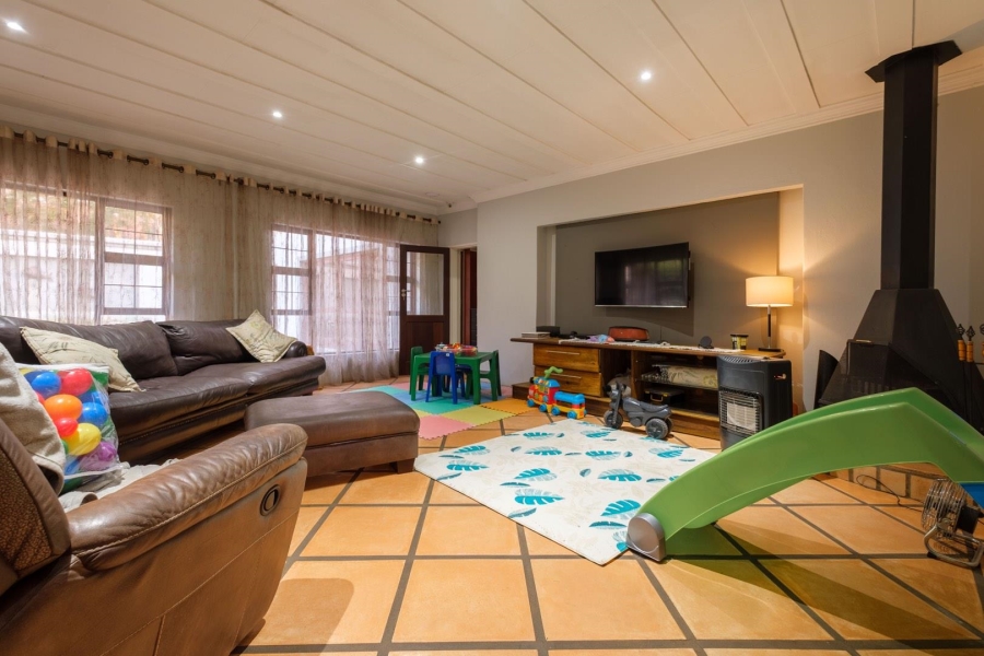 4 Bedroom Property for Sale in Constantia Park Gauteng