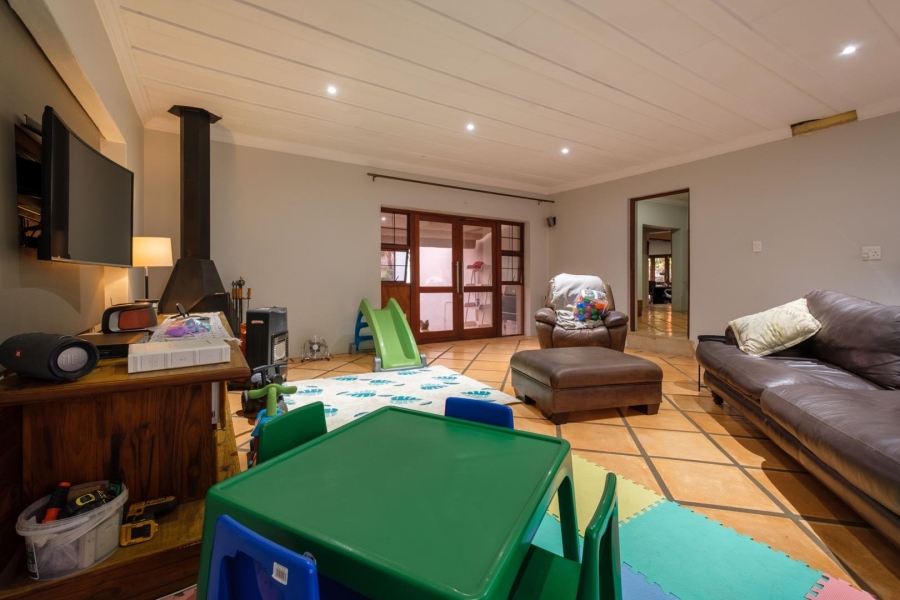 4 Bedroom Property for Sale in Constantia Park Gauteng