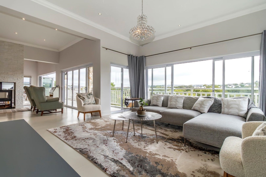 4 Bedroom Property for Sale in Helderfontein Estate Gauteng