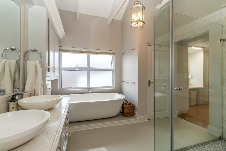 4 Bedroom Property for Sale in Helderfontein Estate Gauteng