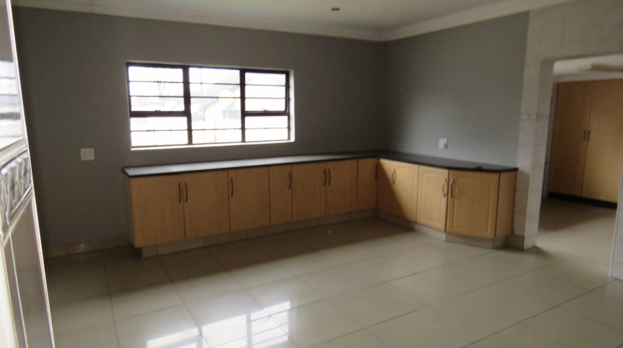 To Let 3 Bedroom Property for Rent in Brackenhurst Gauteng