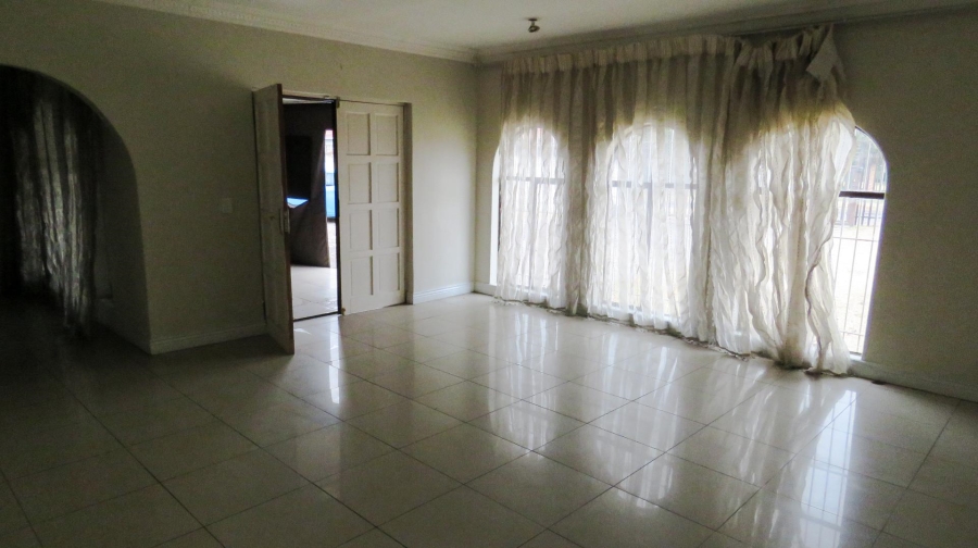 To Let 3 Bedroom Property for Rent in Brackenhurst Gauteng