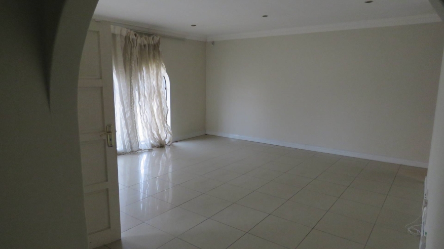 To Let 3 Bedroom Property for Rent in Brackenhurst Gauteng