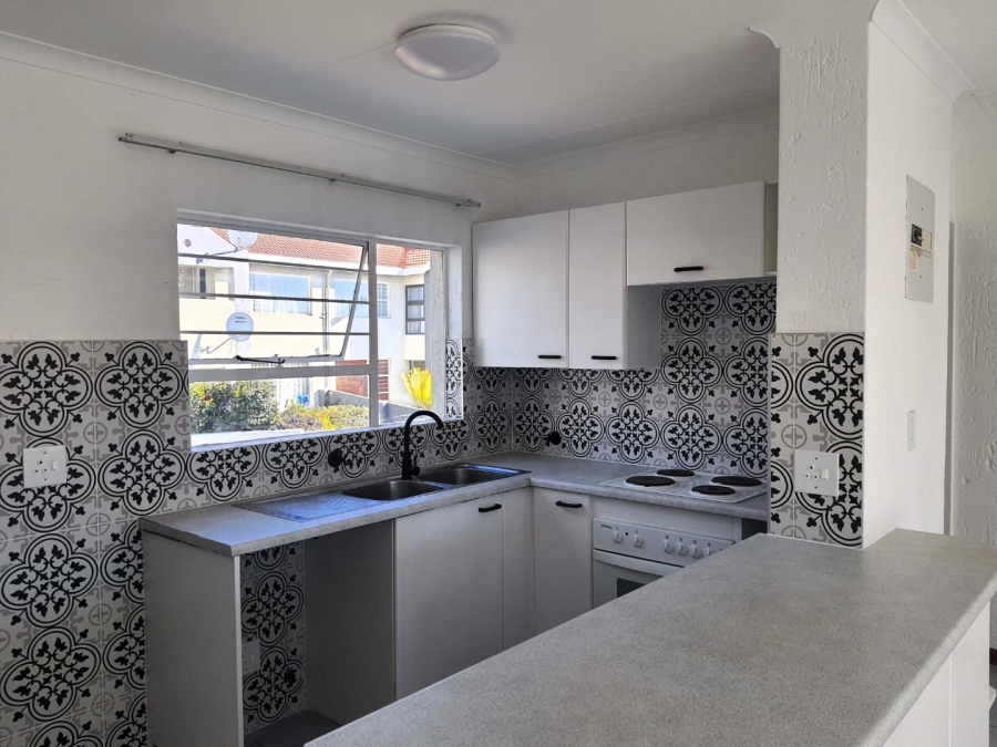 1 Bedroom Property for Sale in Constantia Kloof Gauteng