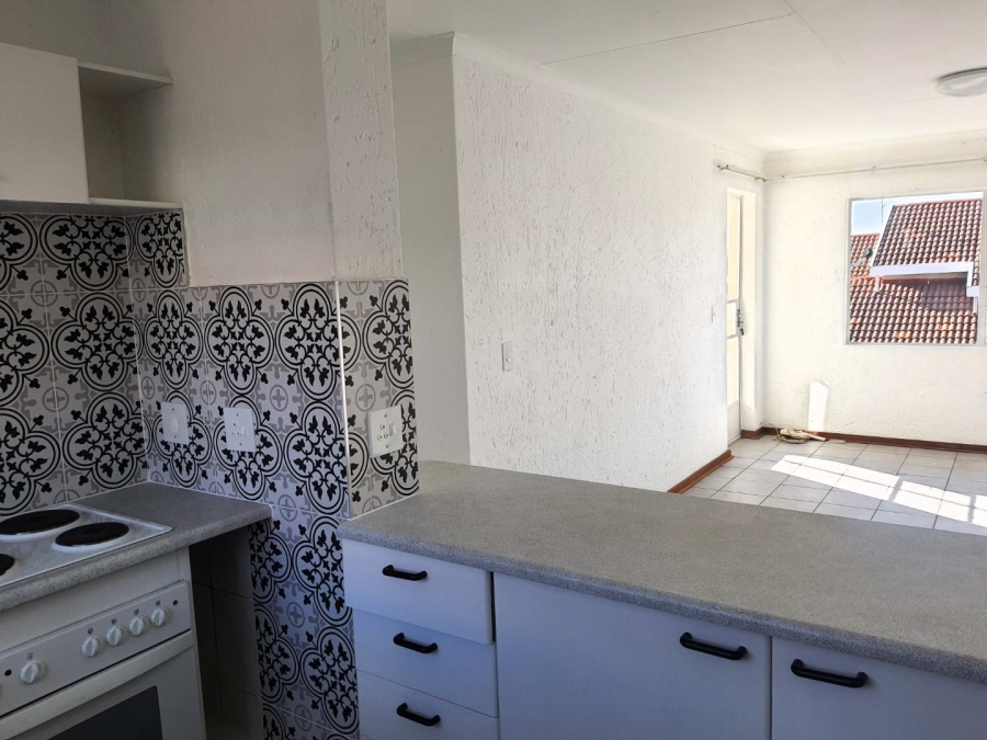 1 Bedroom Property for Sale in Constantia Kloof Gauteng