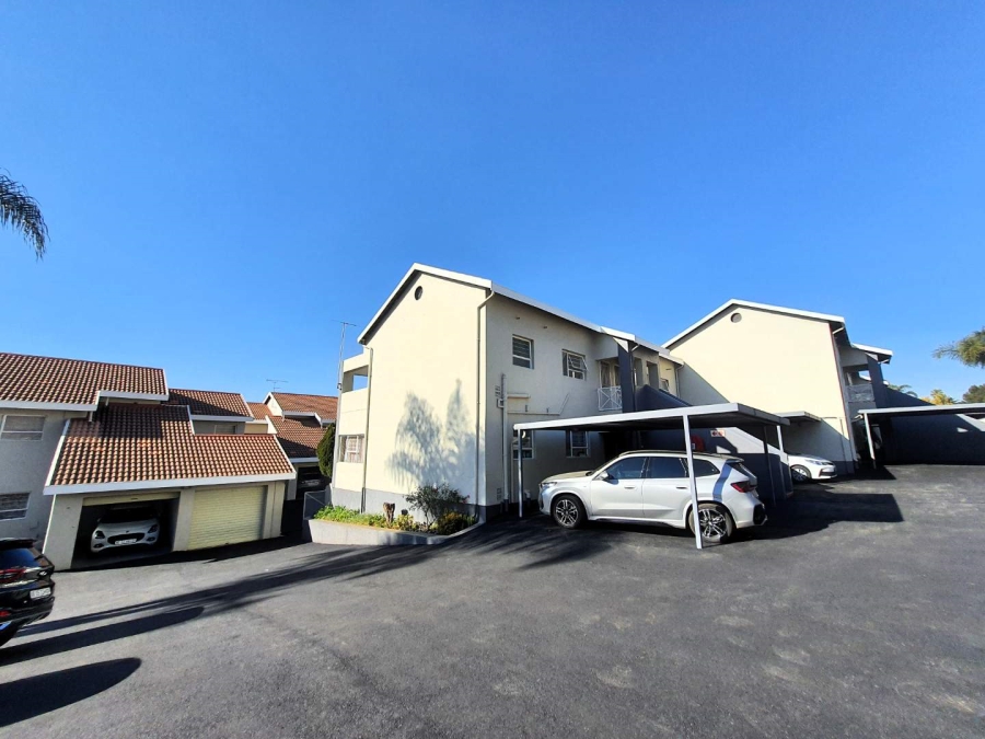 1 Bedroom Property for Sale in Constantia Kloof Gauteng