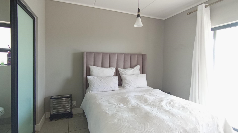 1 Bedroom Property for Sale in Buccleuch Gauteng