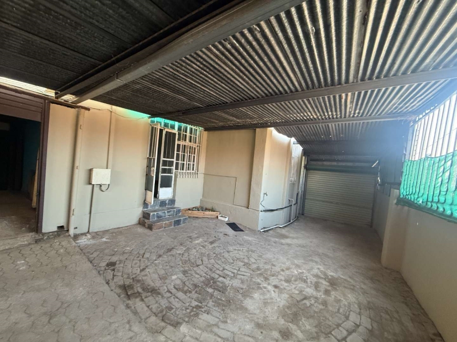 To Let 3 Bedroom Property for Rent in Delarey Gauteng
