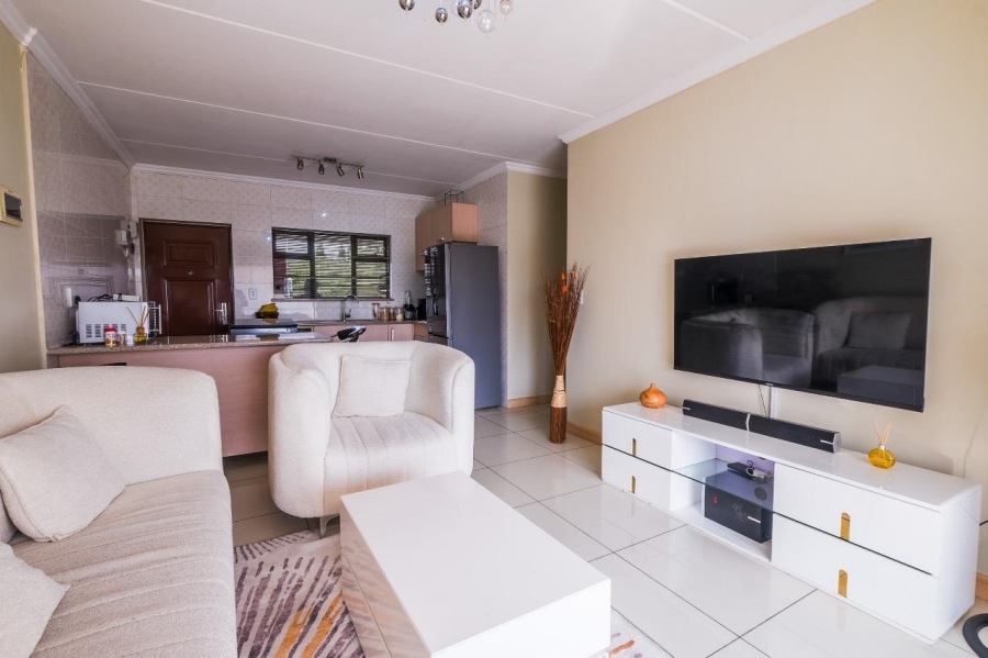 1 Bedroom Property for Sale in Noordwyk Gauteng
