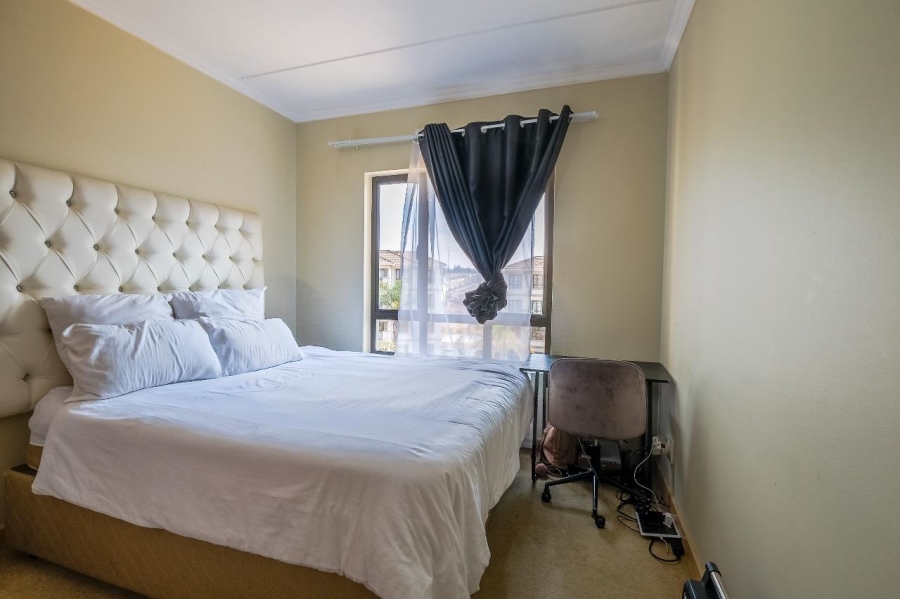 1 Bedroom Property for Sale in Noordwyk Gauteng