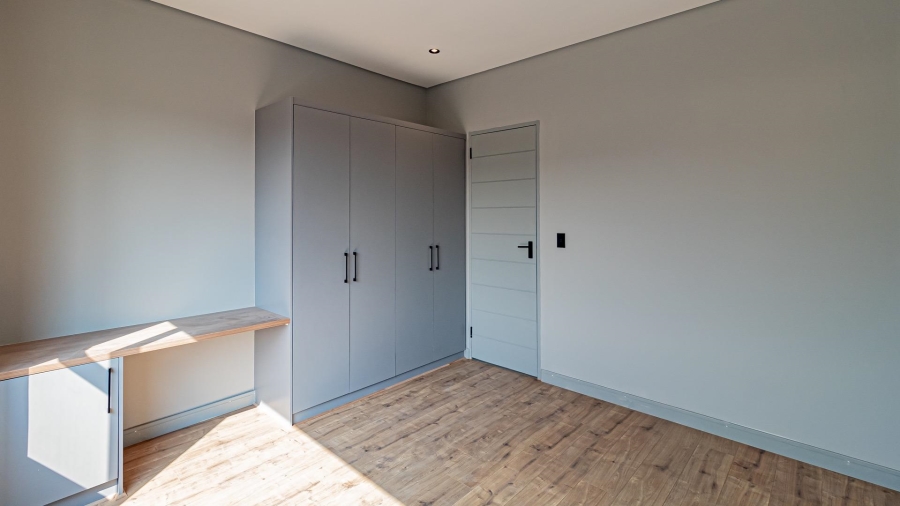 5 Bedroom Property for Sale in Helderfontein Estate Gauteng