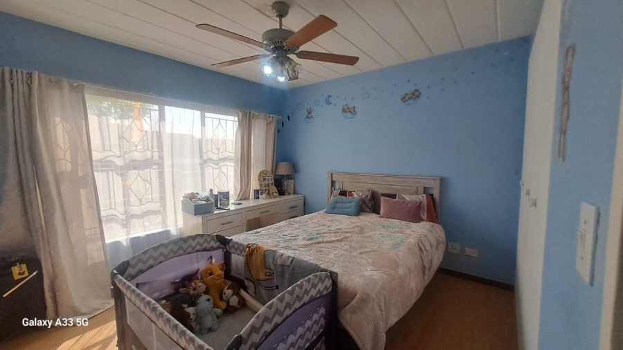 To Let 2 Bedroom Property for Rent in Buccleuch Gauteng
