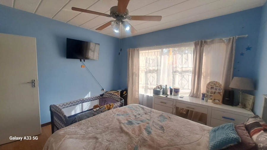 To Let 2 Bedroom Property for Rent in Buccleuch Gauteng