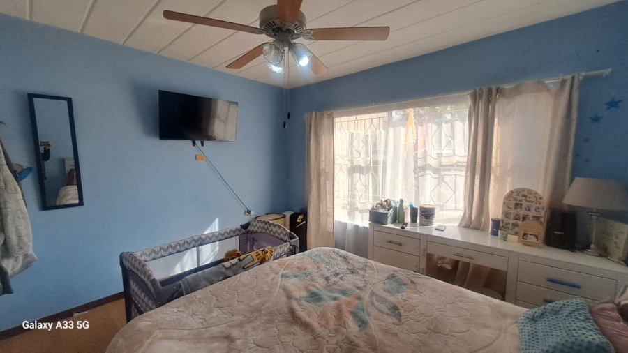 To Let 2 Bedroom Property for Rent in Buccleuch Gauteng