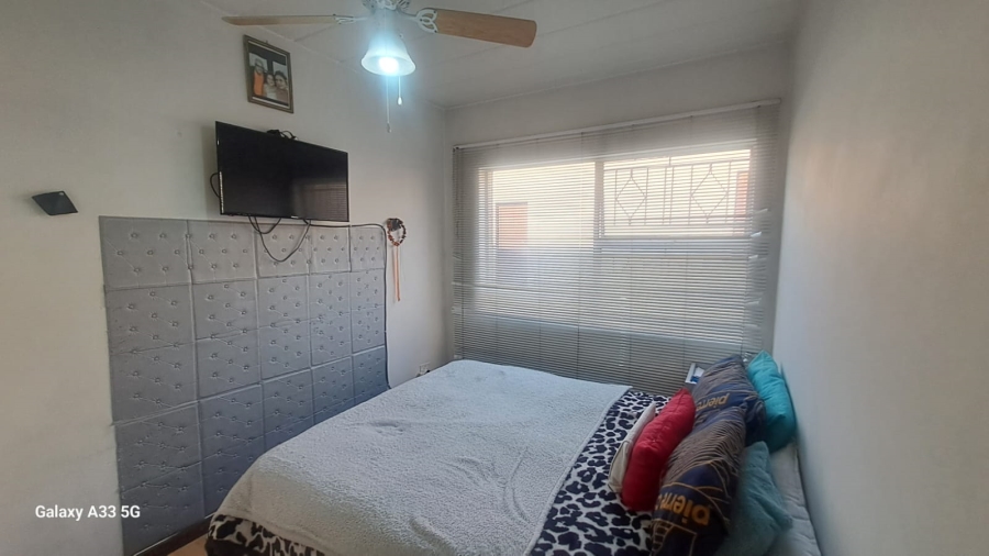 To Let 2 Bedroom Property for Rent in Buccleuch Gauteng