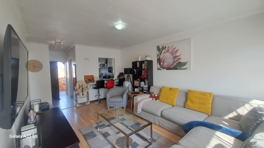 To Let 2 Bedroom Property for Rent in Buccleuch Gauteng