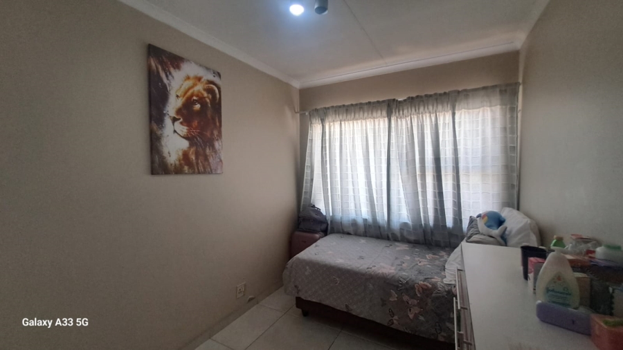 To Let 2 Bedroom Property for Rent in Buccleuch Gauteng