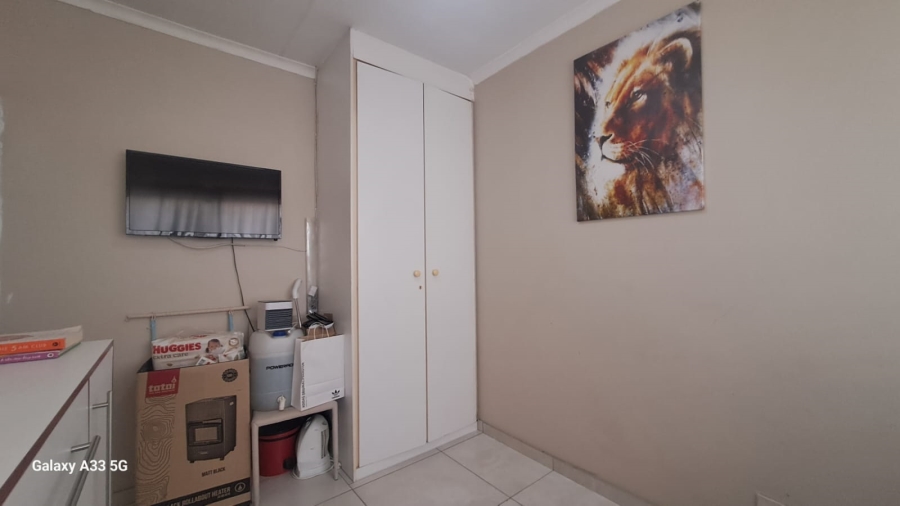 To Let 2 Bedroom Property for Rent in Buccleuch Gauteng