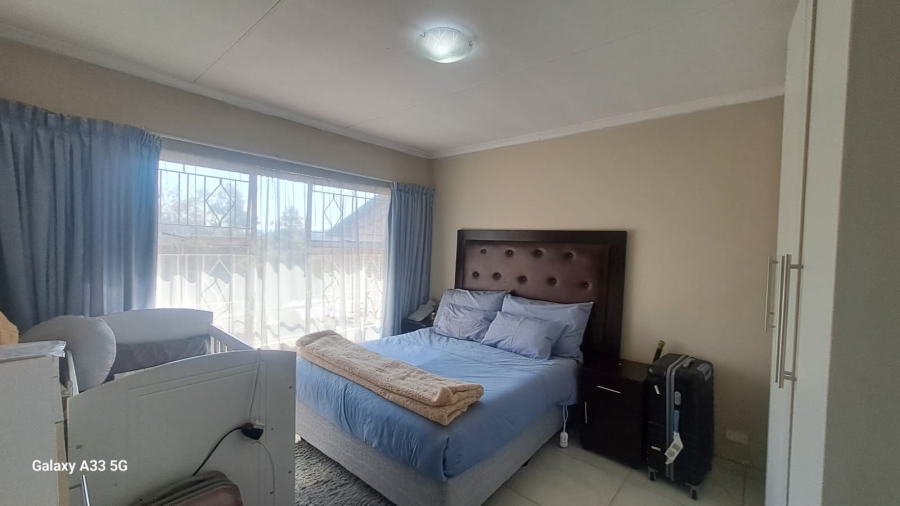 To Let 2 Bedroom Property for Rent in Buccleuch Gauteng
