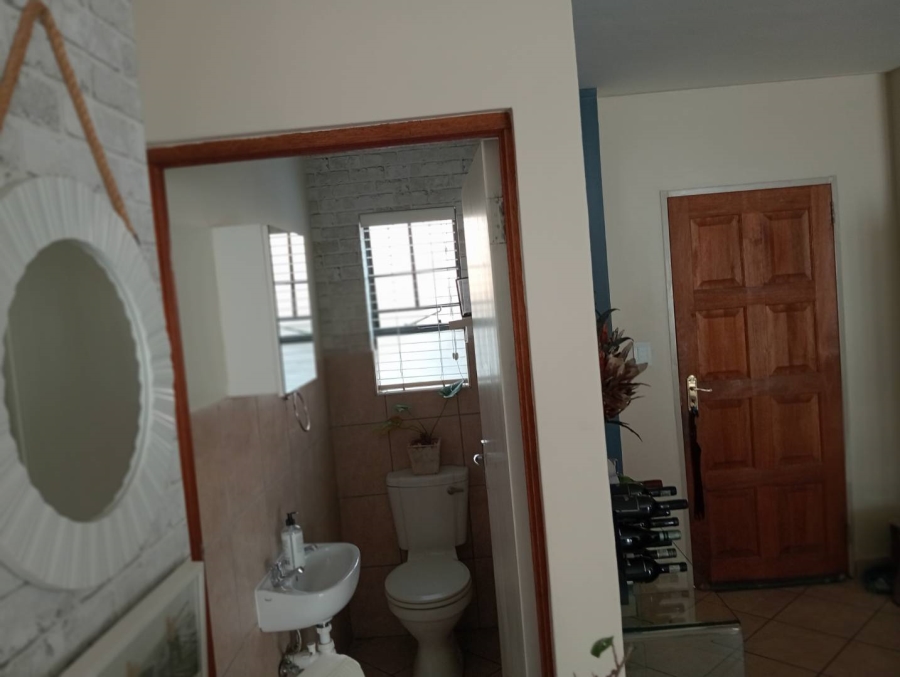 To Let 3 Bedroom Property for Rent in Hazeldean Gauteng