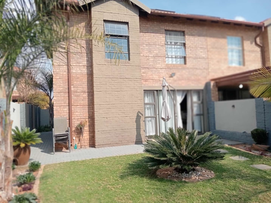 To Let 3 Bedroom Property for Rent in Hazeldean Gauteng