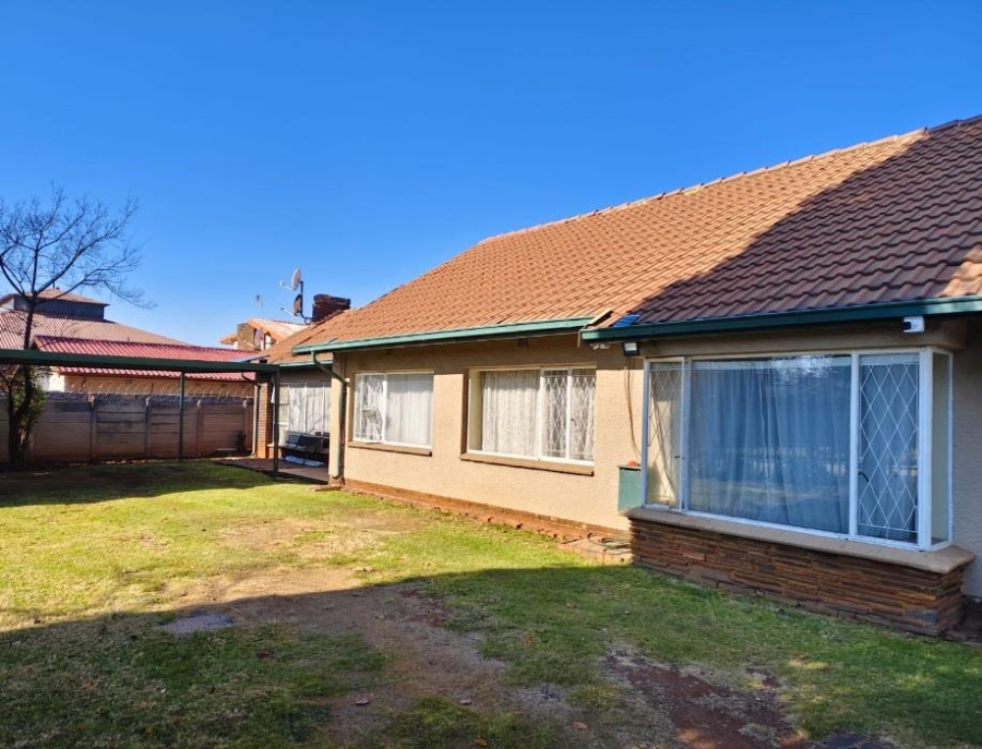 3 Bedroom Property for Sale in Edleen Gauteng