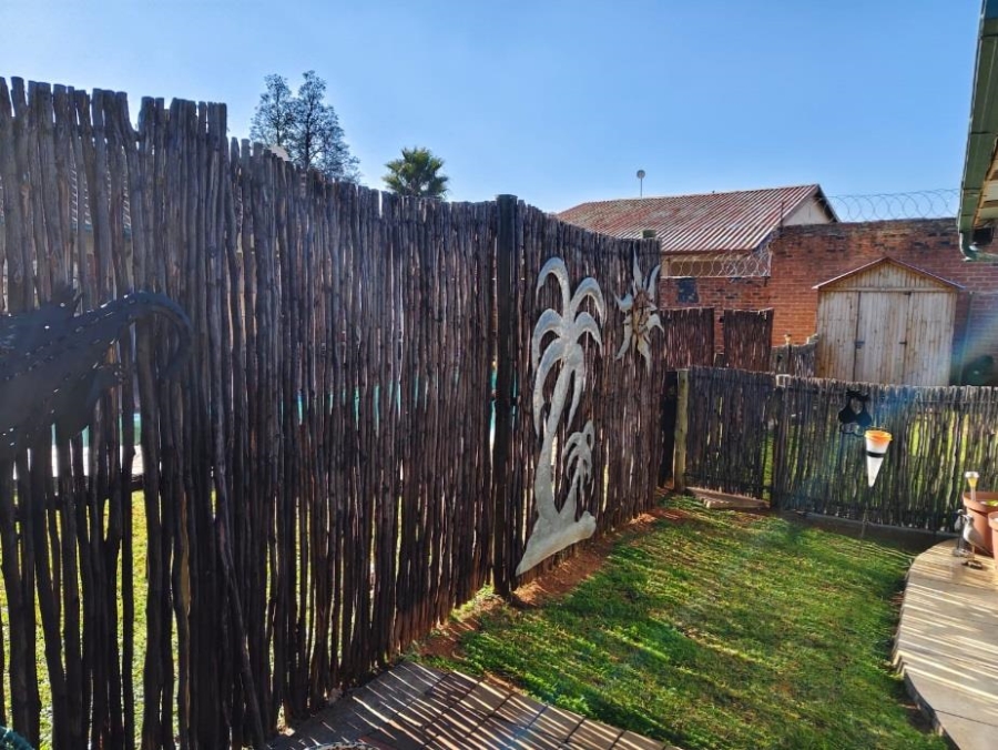 3 Bedroom Property for Sale in Edleen Gauteng